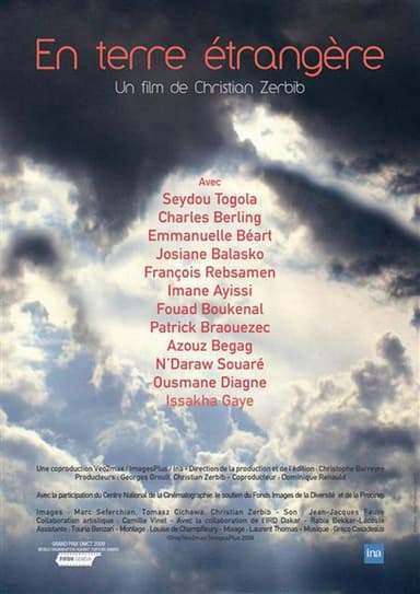 En terre étrangère poster