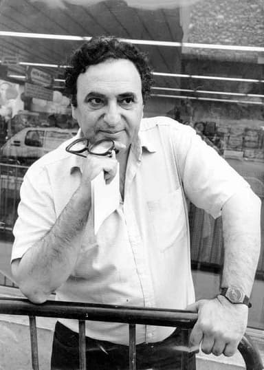 Retrato de Juan José Saer poster