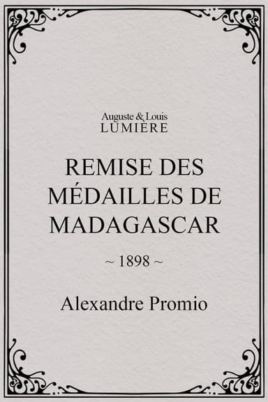 Remise des médailles de Madagascar poster