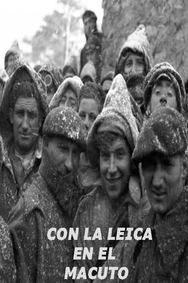 Con la Leica en el macuto poster